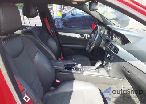 2013 Mercedes-Benz C 250 Luxury/Sport from USA, damaged, VIN WDDGF4HB6DA812290